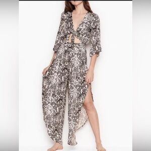 NWOT Maaji Pant Jumpsuit Split Slit Sides Snake Medium